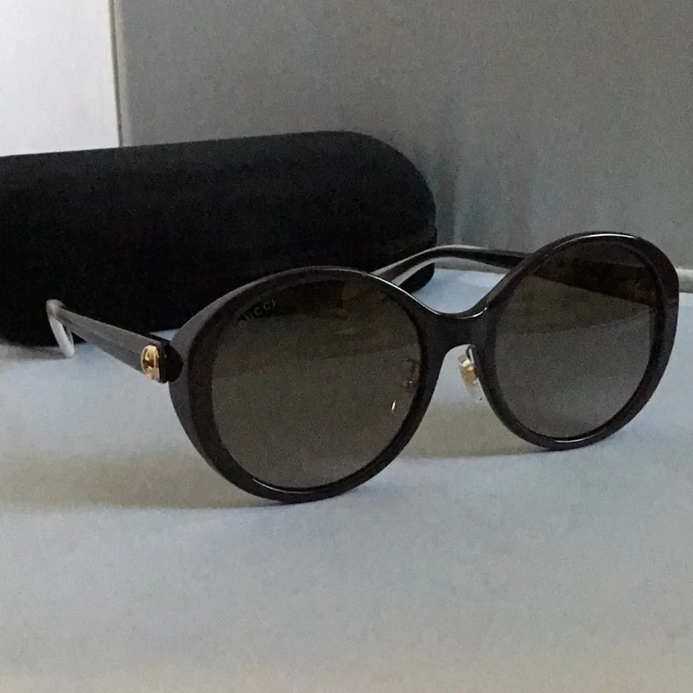 GUCCI SUNGLASSES FOR LADIES. - Picture 3 of 12
